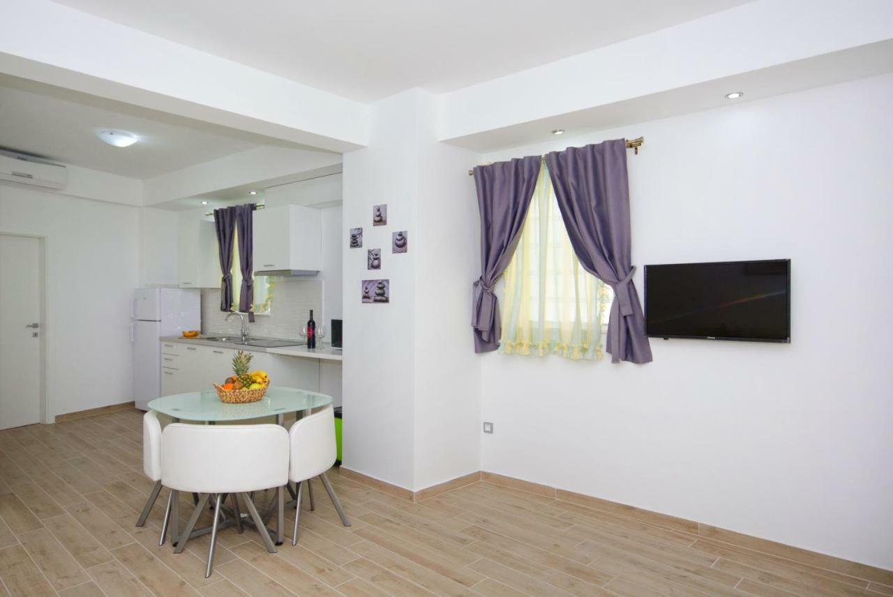 Apartments Keli Kastela Bagian luar foto