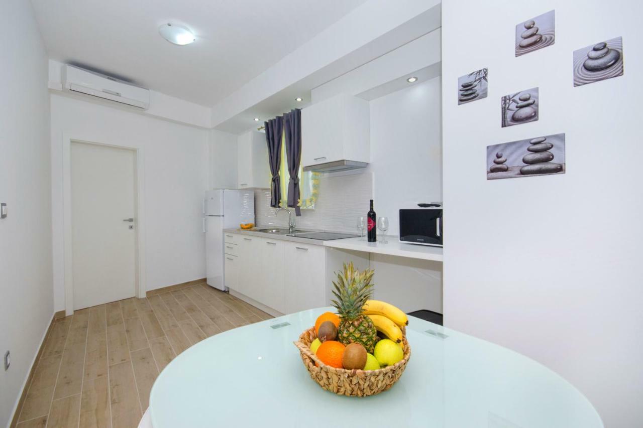 Apartments Keli Kastela Bagian luar foto