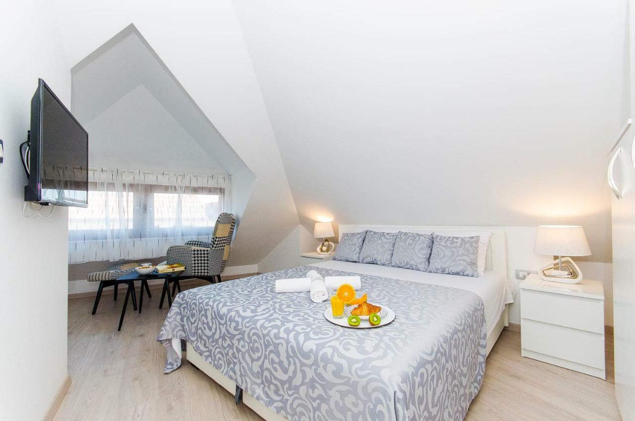 Apartments Keli Kastela Bagian luar foto