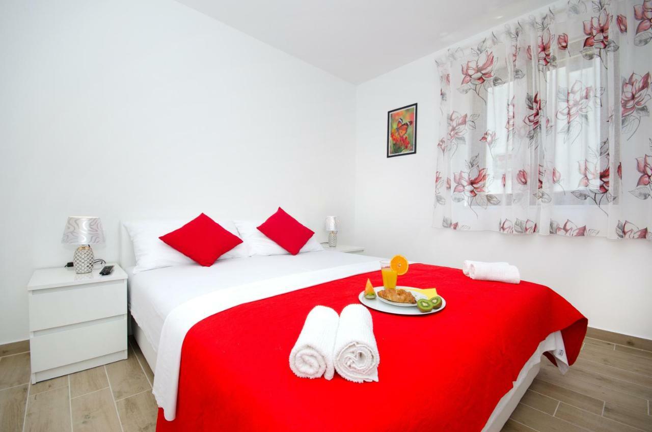 Apartments Keli Kastela Bagian luar foto