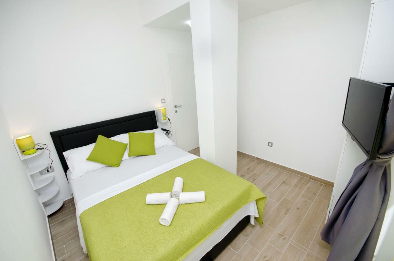 Apartments Keli Kastela Bagian luar foto