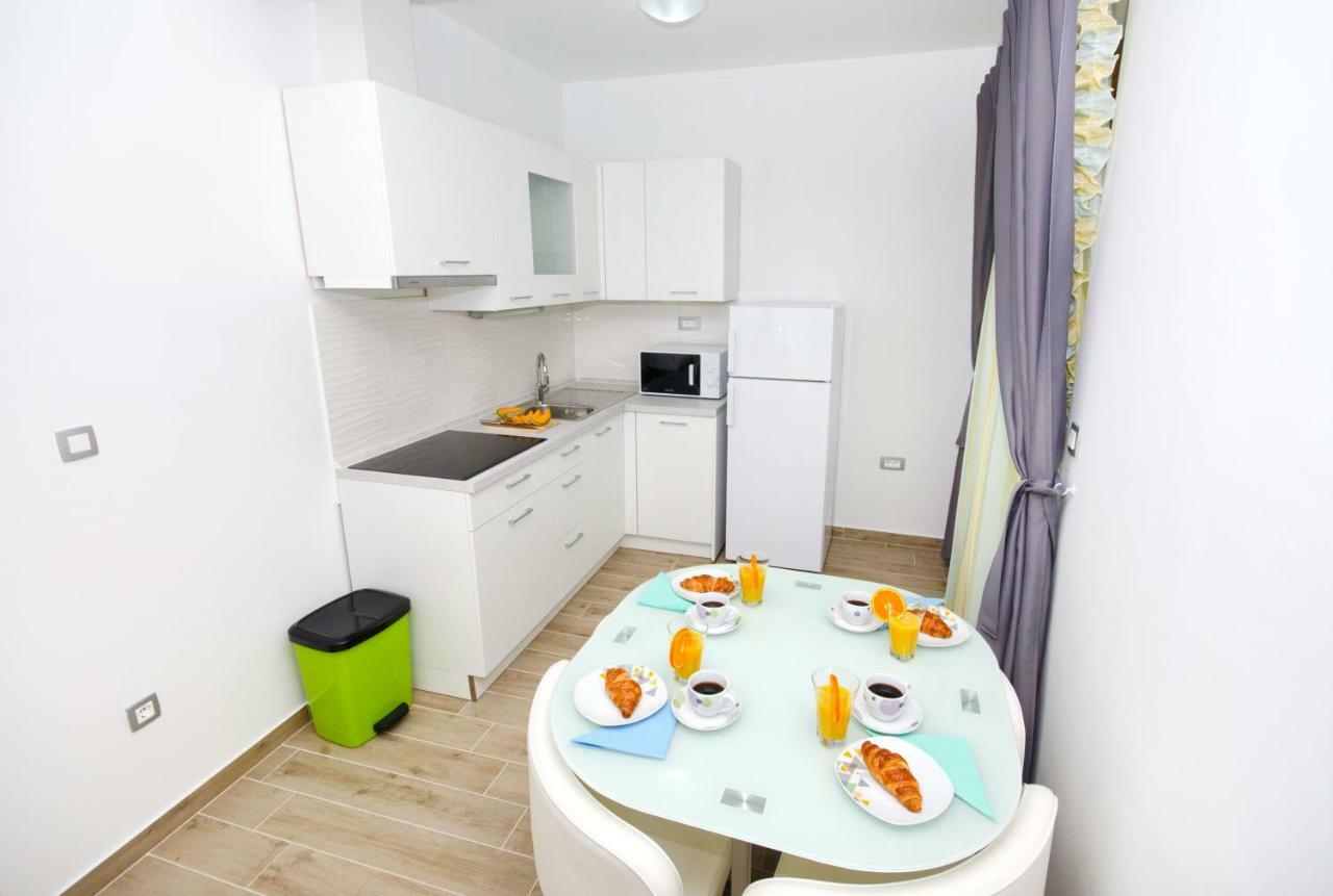 Apartments Keli Kastela Bagian luar foto