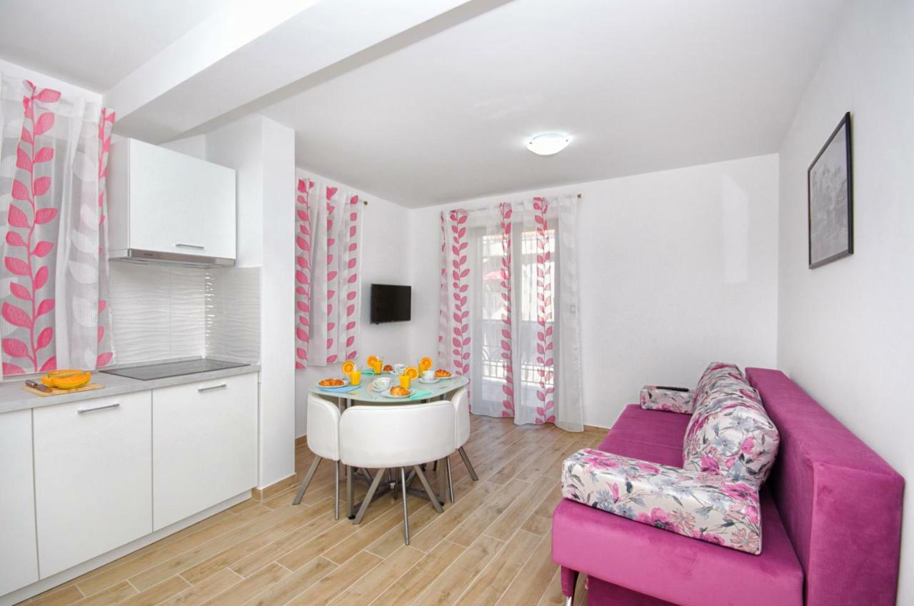 Apartments Keli Kastela Bagian luar foto